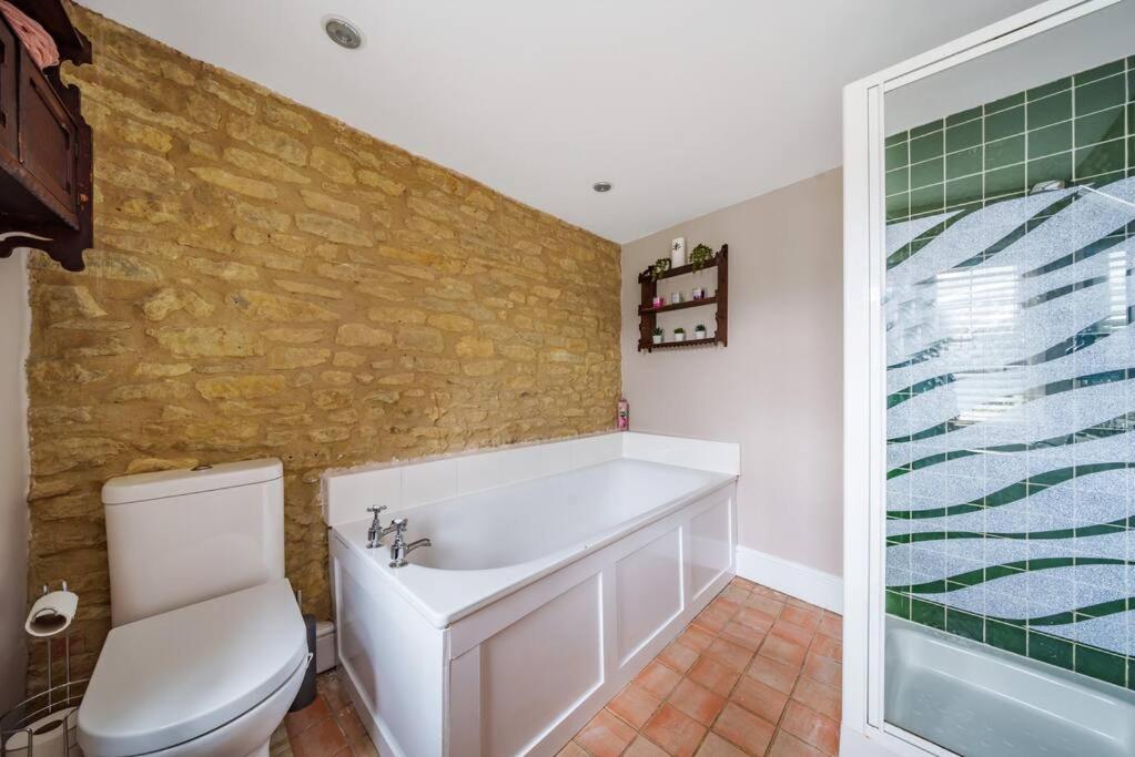 Fox Cottage, Within 5 Min Walk Of Bicester Village Esterno foto