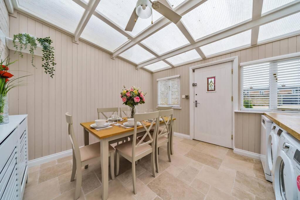 Fox Cottage, Within 5 Min Walk Of Bicester Village Esterno foto