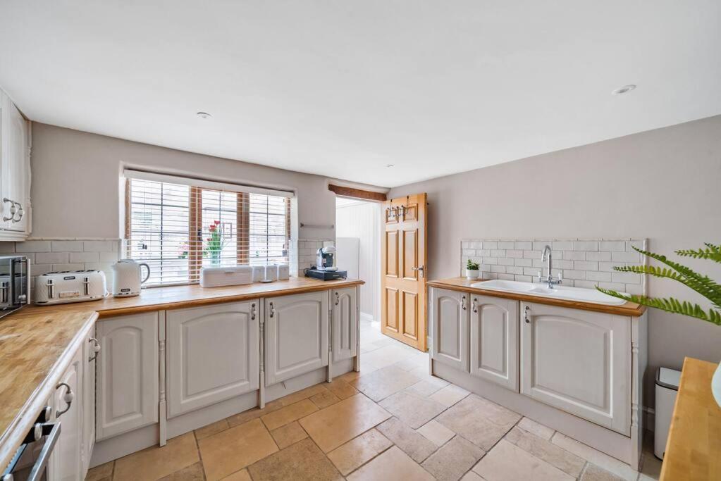 Fox Cottage, Within 5 Min Walk Of Bicester Village Esterno foto